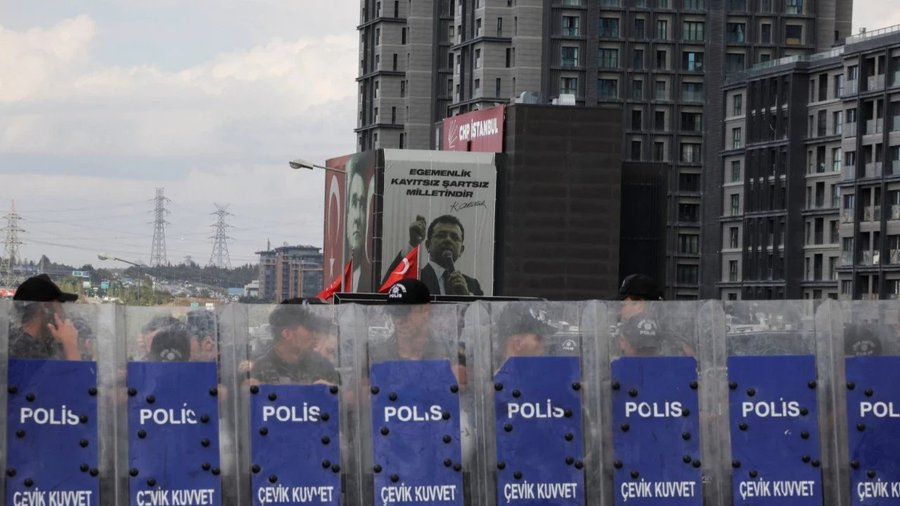 Abluka paylaşımlarına tutuklama