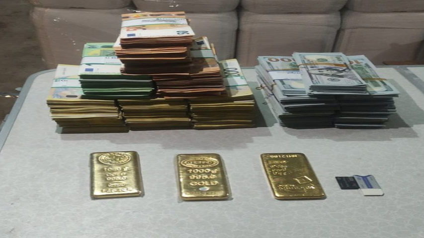 Manavgat Belediyesi 'yolsuzluk' ve 'rüşvet' soruşturmasında 3 kg külçe altın yarım milyonun üzerinde döviz ele geçirildi