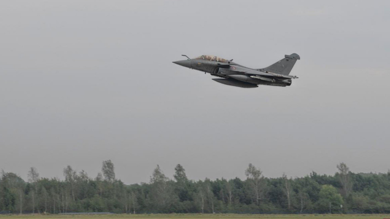 Polonya'da NATO savaş uçakları Rus tehdidi nedeniyle Ukrayna sınırına sevk edildi