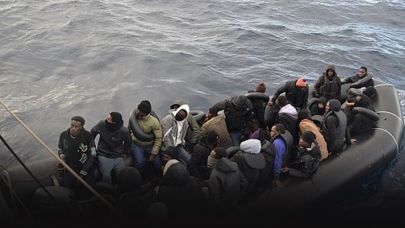 İzmir'de 32 düzensiz göçmen yakalandı