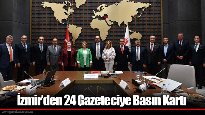 İzmir’den 24 Gazeteciye Basın Kartı