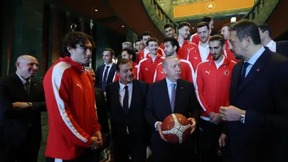 Cumhurbaşkanı Erdoğan, 12 Dev Adam'ı kabul etti