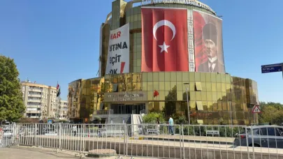Aydın Büyükşehir Meclisi öncesi bariyerli güvenlik önlemi