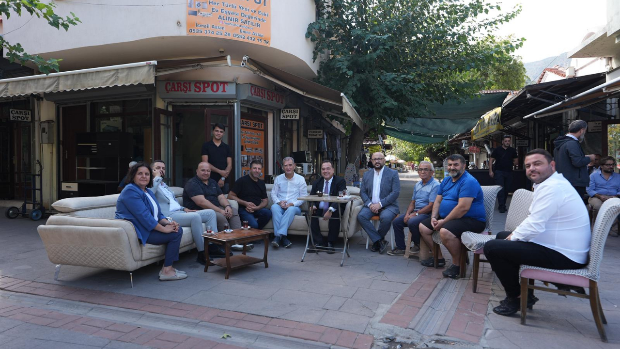Başkan Dutlulu, Çarşı Esnafıyla Kahvaltıda Buluştu