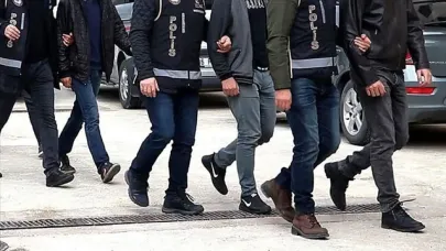 İzmir’in Selçuk ilçesinde silahla ateş açan şüpheliler tutuklandı