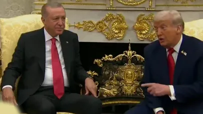 Beyaz Saray görüşmesinde dikkat çeken sözler: Trump, Erdoğan'ı işaret ederek 'Hileli seçimleri herkesten daha iyi bilir' dedi