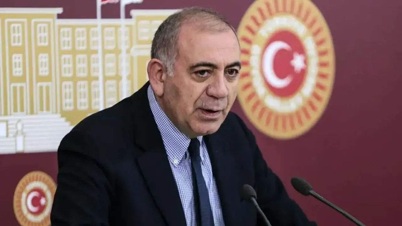 Gürsel Tekin: İhraç edilen biz değil, partinin vicdanı ve onurlu geçmişidir