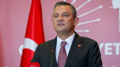 Özgür Özel'den 'komisyon eleştirisi: Zamana yayan, harekete geçmeyen bir pozisyon var