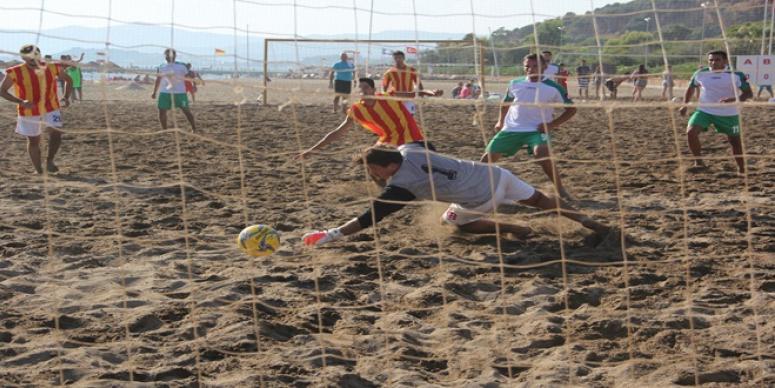 GÜMÜLDÜR’DEPLAJ FUTBOL ŞÖLENİ