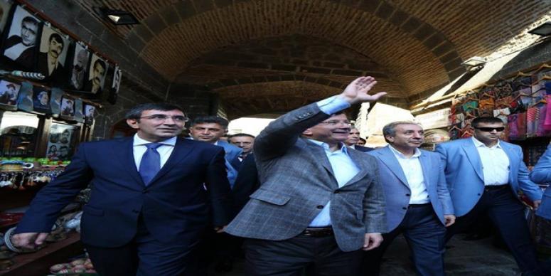 BAŞBAKAN DAVUTOĞLU DİYARBAKIR’DA