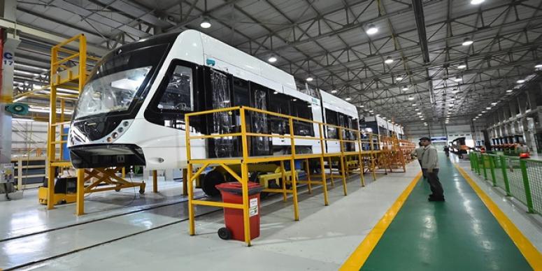 TRAMVAYA İZMİR İMZASI