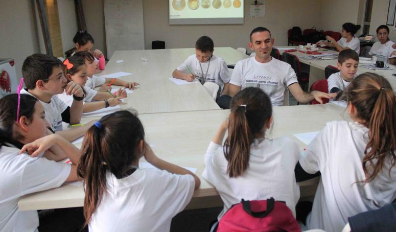 İZMİRLİ ÇOCUKLAR GİRİŞİMCİ OLACAK