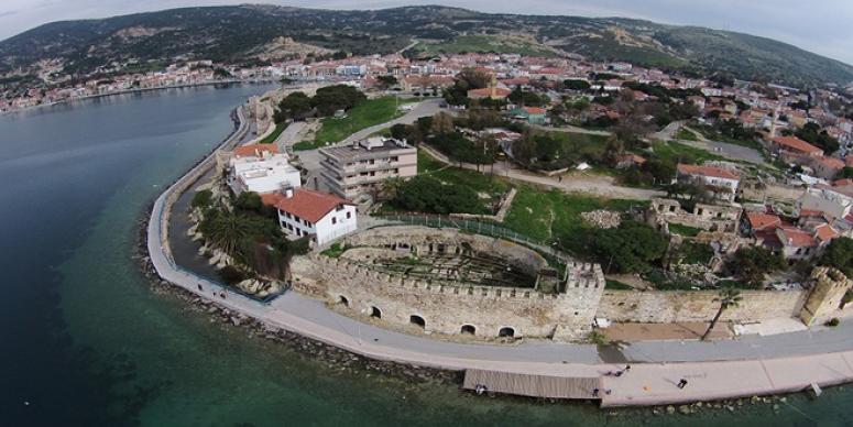 FOÇA, DÜNYA KÜLTÜR MİRASI LİSTESİNE GÖZ KIRPIYOR