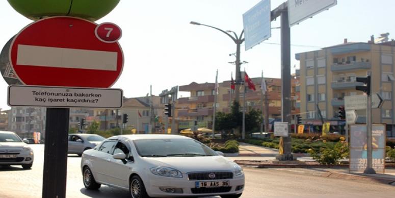 KAZALARIN EN BÜYÜK NEDENİ CEP TELEFONU
