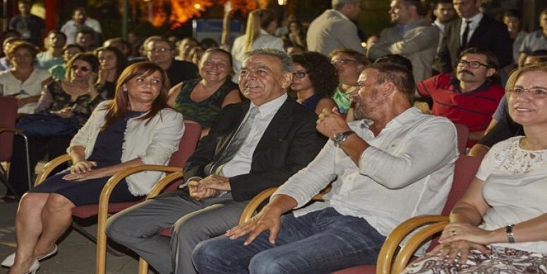 ÜNLÜ RADYOCULAR İEF’DE BULUŞTU