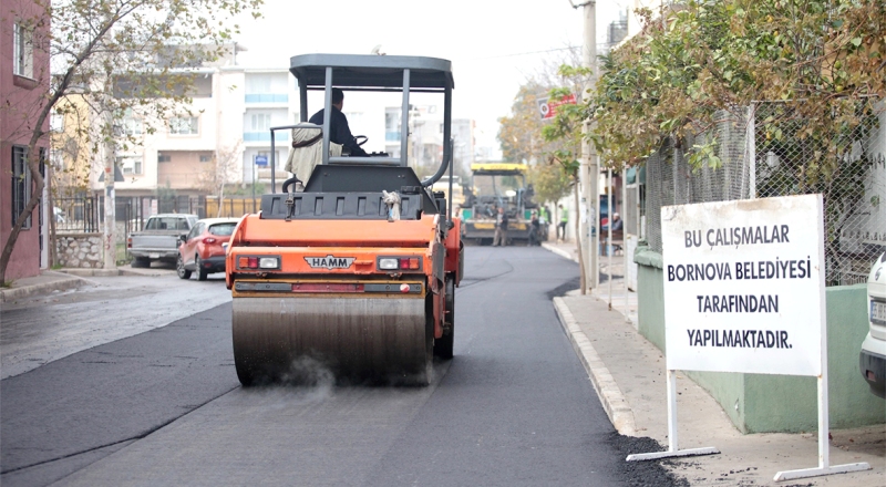 BORNOVA'DA YOL HAMLESİ