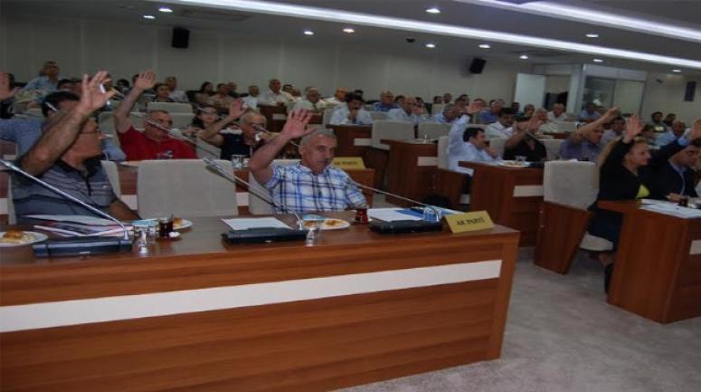 KARABAĞLAR'DA PERSONEL KRİZİ ÇÖZÜLDÜ: CHP'DE 5 FİRE