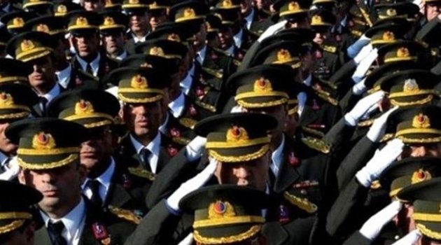 3 General ve 1 Amiral Tahliye Edildi