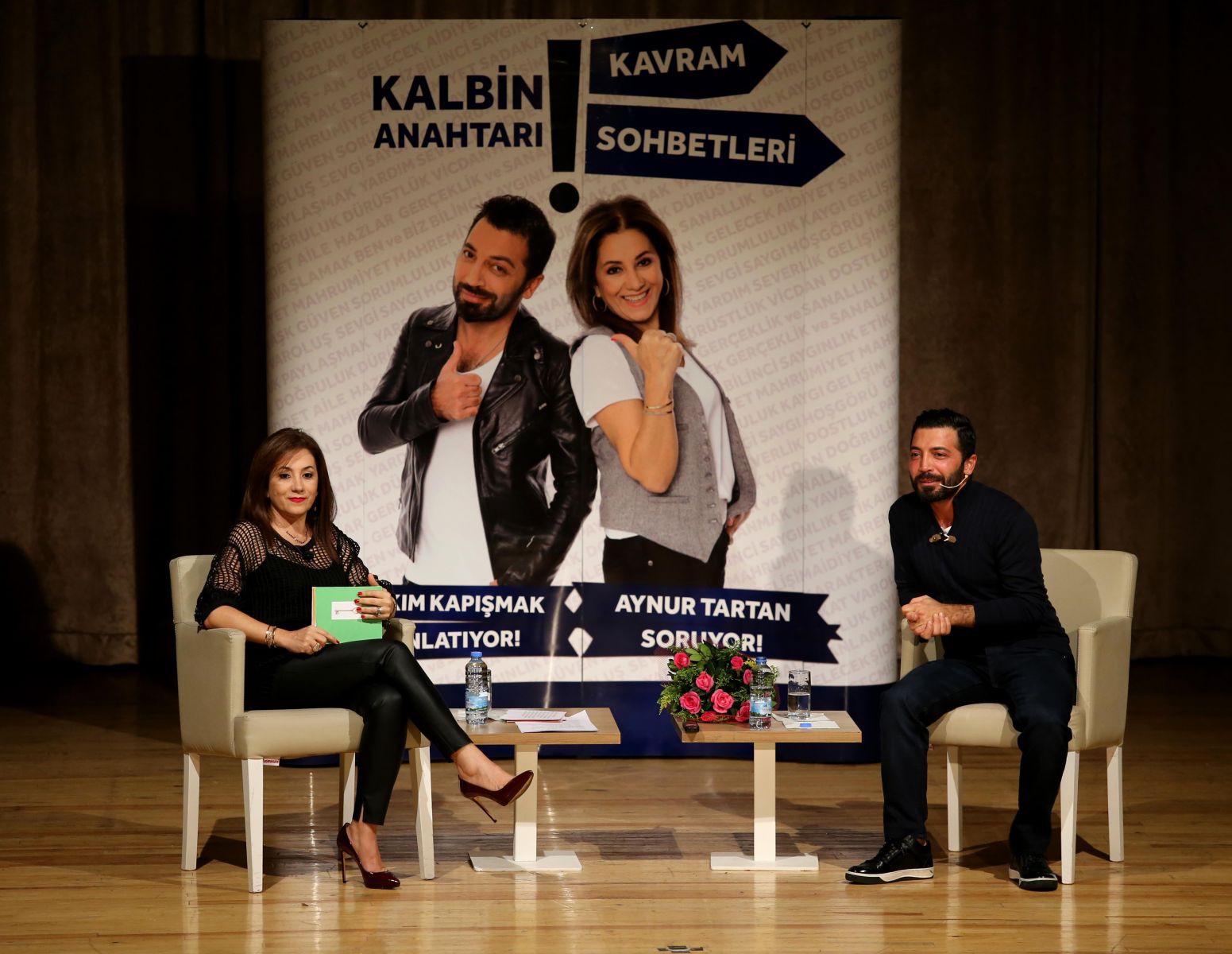 AŞKIM KAPIŞMAK VE AYNUR TARTAN BUCA'DA