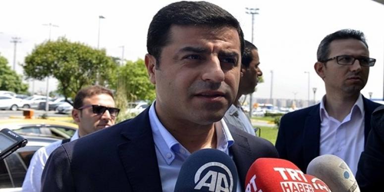 DEMİRTAŞ: HAYSİYET OLSA, ONUR OLSA BUGÜN İSTİFA EDERDİ