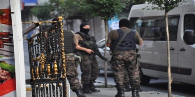 İSTANBUL'DA 5 BİN POLİSLE DEV OPERASYON: 1 ÖLÜ