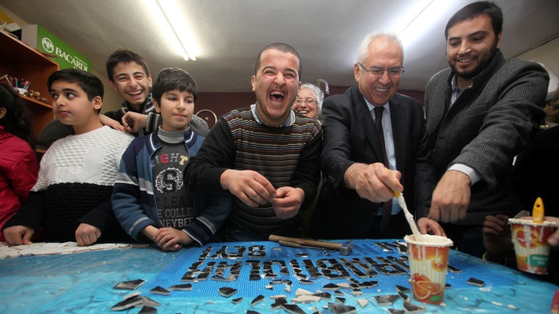 KARABAĞLAR'IN DUVARLARI SANATLA BULUŞACAK