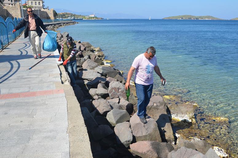 FOÇA SAHİLLERİ TERTEMİZ