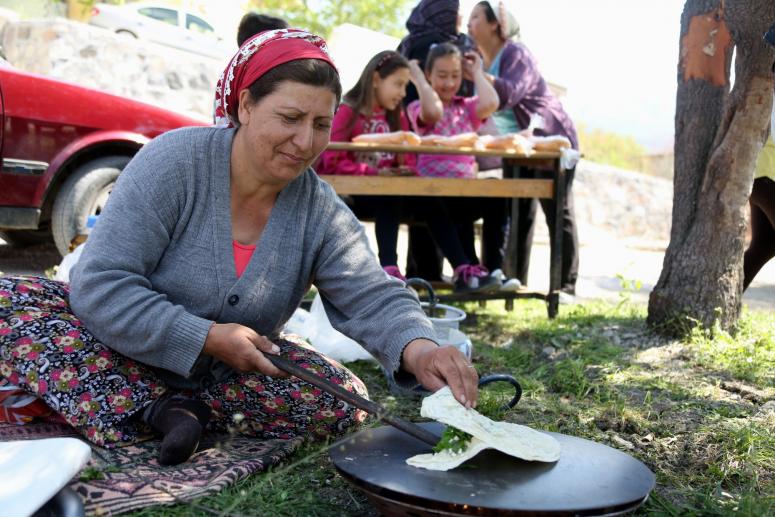 KÖY ENSTÜTÜLERİNİ KÖYDE ANMA ETKİNLİĞİ BORNOVA’DA YAPILDI