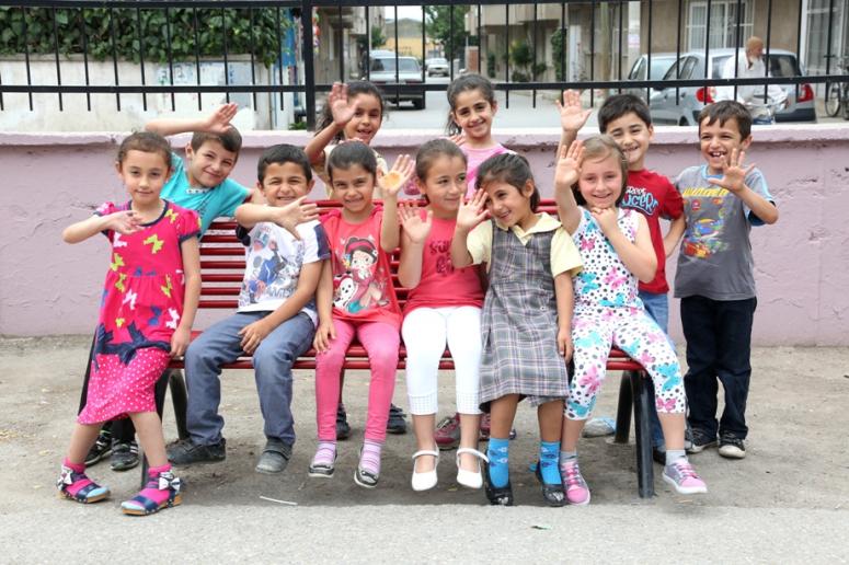 BORNOVA BELEDIYESI’NDEN OKULLARA TAM DESTEK