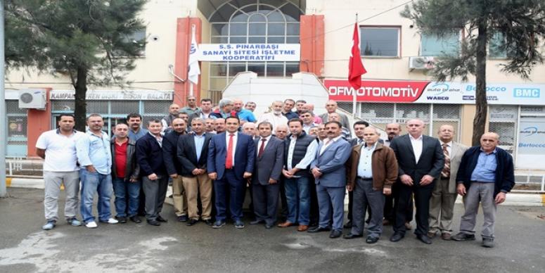 PINARBAŞI’NDAKİ 5’İNCİ SANAYİ SİTESİ ESNAFINDAN   HİZMETE PLAKETLİ TEŞEKKÜR