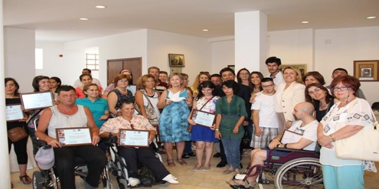 SANAT ENGEL TANIMIYOR