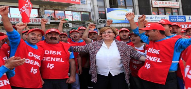 KONAK’TA 1 MAYIS DAYANIŞMASI