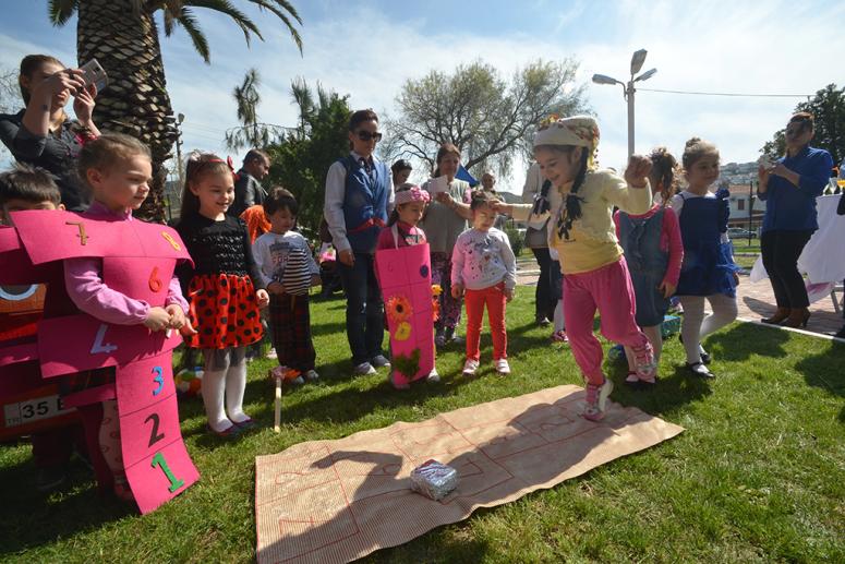 ÜÇ NESİL OYUNDA BULUŞTU