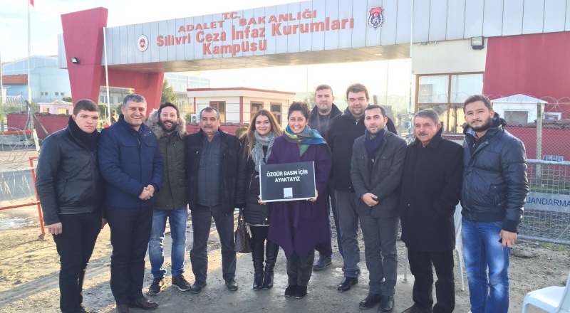 SEFERİHİSAR CHP İLÇE YÖNETİMİ NÖBETTE