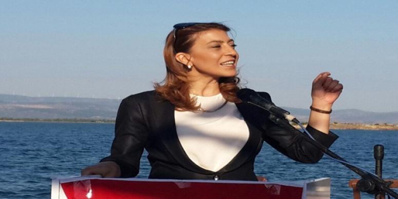 NESRİN ULEMA'DAN SERT TEPKİ: ORTAYLI'NIN SÖZLERİ BAYAĞI VE HAZIMSIZLIK KOKUYOR