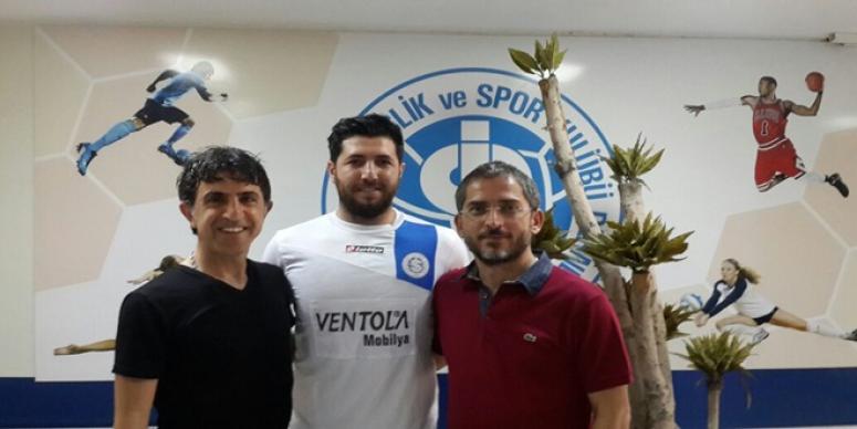 İZMİRSPOR CANER İLE YENİLEDİ
