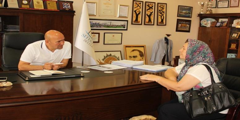 SEFERİHİSAR'DA BAŞKANIN KAPISI AÇIK!