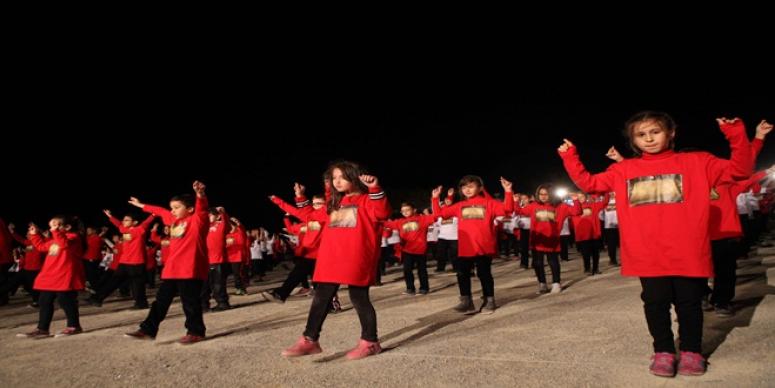 BAYRAKLI’DA MUHTEŞEM CUMHURİYET BAYRAMI KUTLAMASI