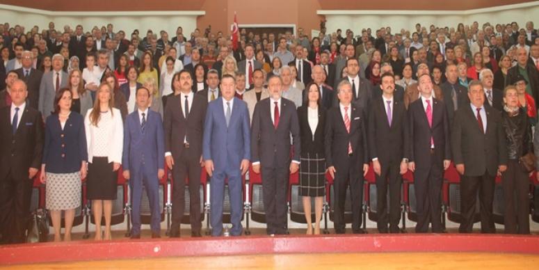 MHP BİZİMLE YÜRÜ TÜRKİYE SLOGANIYLA İZMİR ADAYLARINI TANITTI