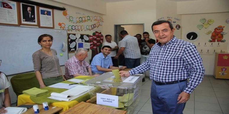 BAŞKAN BATUR’DAN ADİL VE DEMOKRATİK SEÇİM DİLEĞİ