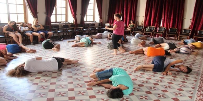 BERGAMA’DA TİYATRO “CAN” LANDI