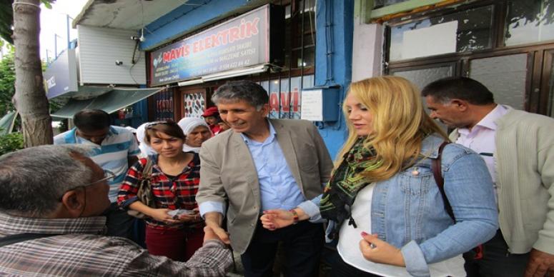 HDP MİLLETVEKİLİ ADAYLARI GÜL İLE AYDINLAR BAYINDIR İLÇESİ VE KÖYLERİNDE