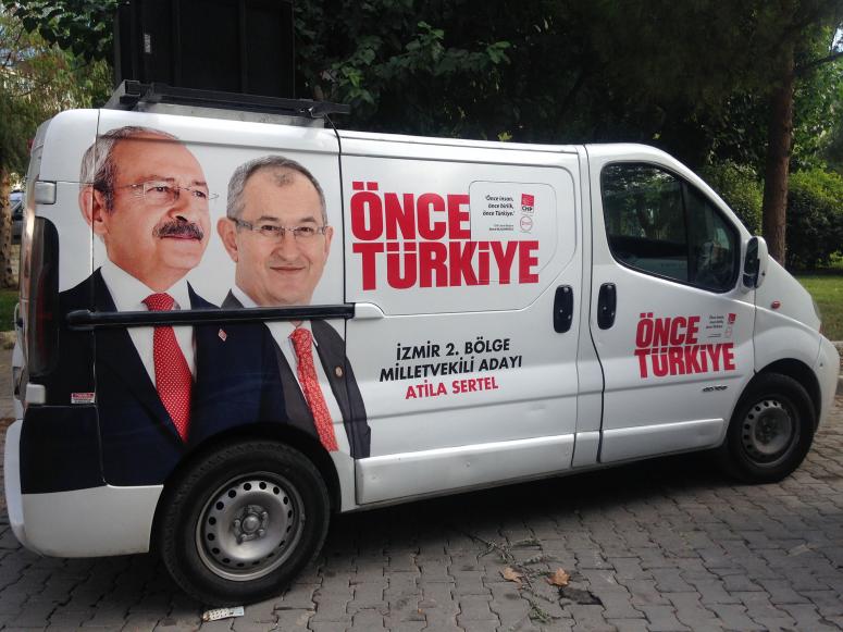 SERTEL'İN SEÇİM ŞARKISI MEYDANLARDA