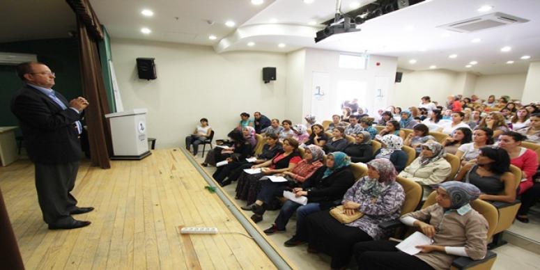 BAYRAKLI’DA İŞSİZLERE DESTEK SÜRÜYOR