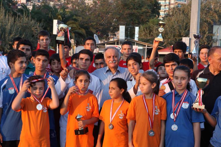 BAYRAKLI’NIN YETENEKLERİ KEŞFEDİLİYOR