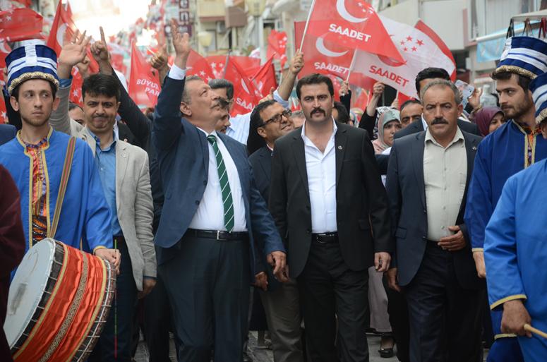 MİLLİ İTTİFAK GÖNÜLLERİ FETHETTİ