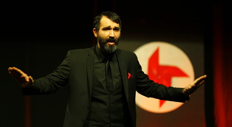 SADECE DİKTATÖR İZMİR'İ SARSTI