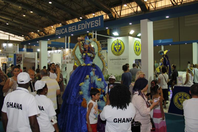 BUCA BELEDİYESİ’NDEN GÖRSEL ZİYAFET