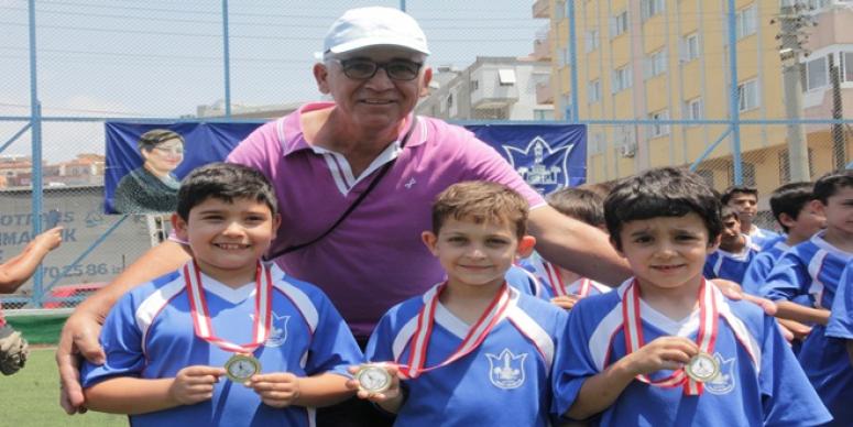 MİNİK SPORCULARIN İLK MADALYA SEVİNCİ