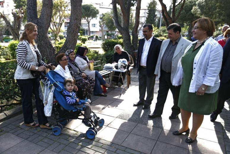 KONAK’IN PARKLARINA ÇOCUK ELİ DEĞECEK
